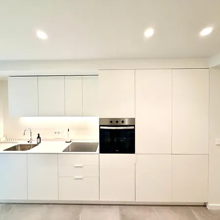 Modern Near Nou Mestalla & Metro Appartement *